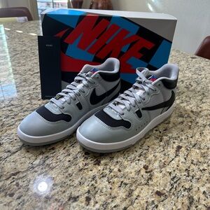 Travis Scott Nike attack Sp cj